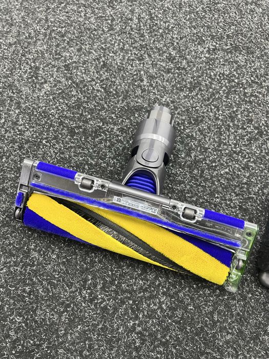 Пилосос Dyson V15 Detect Absolute (2023)
