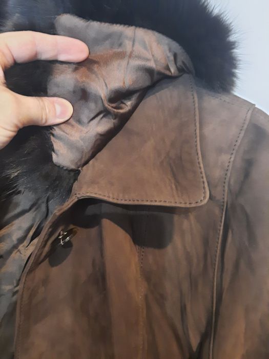 Casaco em pele castanho
