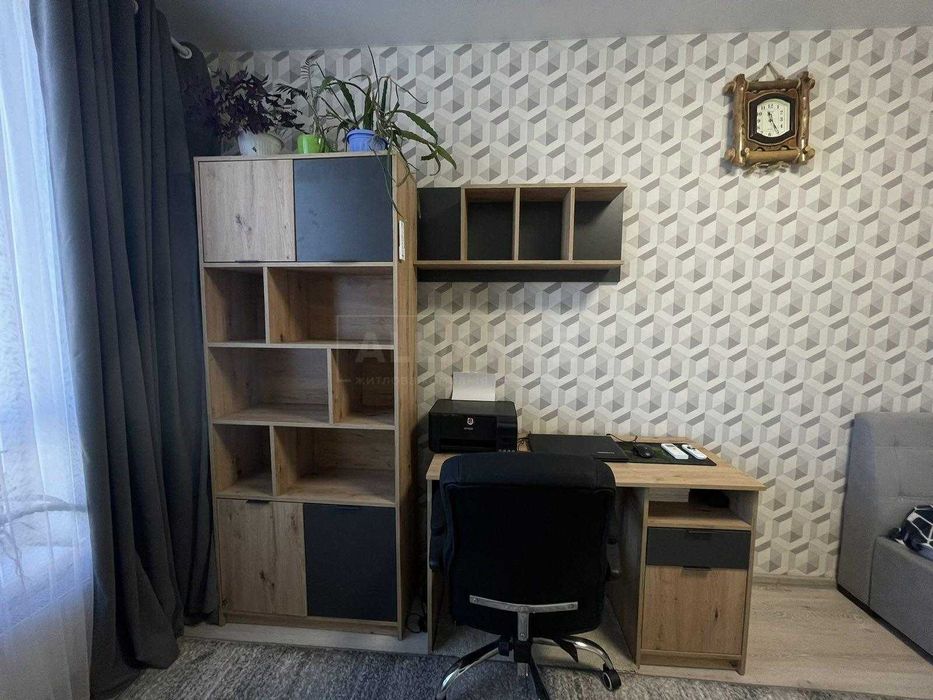 Цікава 3кімнатна квартира в низькоповерховому будинку