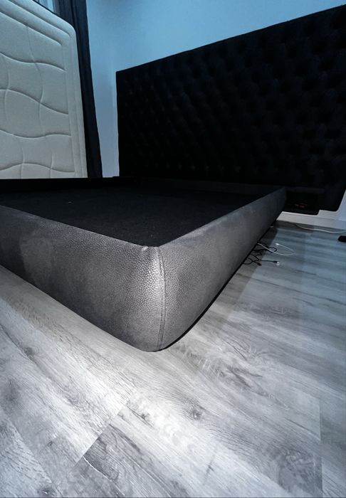 Cama de casal como nova