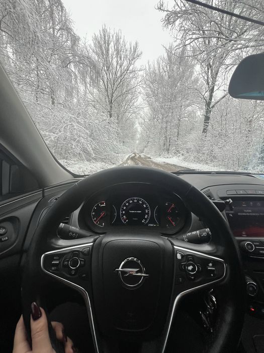 Продається Opel INSIGNIA SPORTS TOURER 2014 року 2.0 дизель