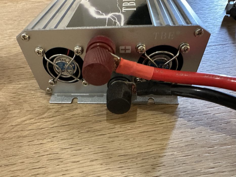 Інвертор 12-220V 2000/4000W Чистий Синус для котла та холодильника