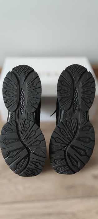 Sneakersy Buty sportowe Guess 44  28.5 cm