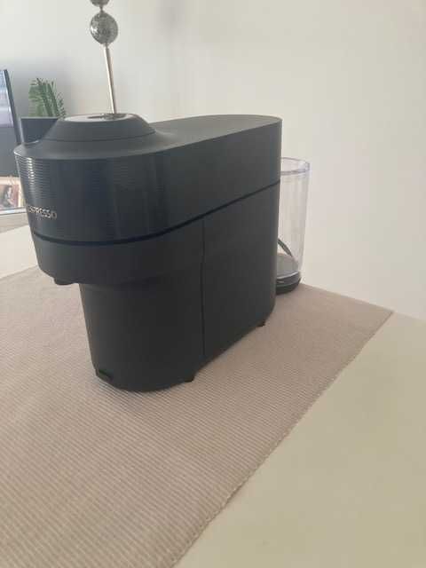 Máquina de Café Vertuo Pop Liquorice Black Nespresso