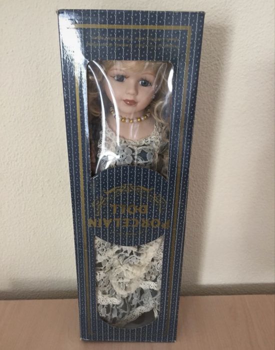 NOVA boneca porcelana vintage