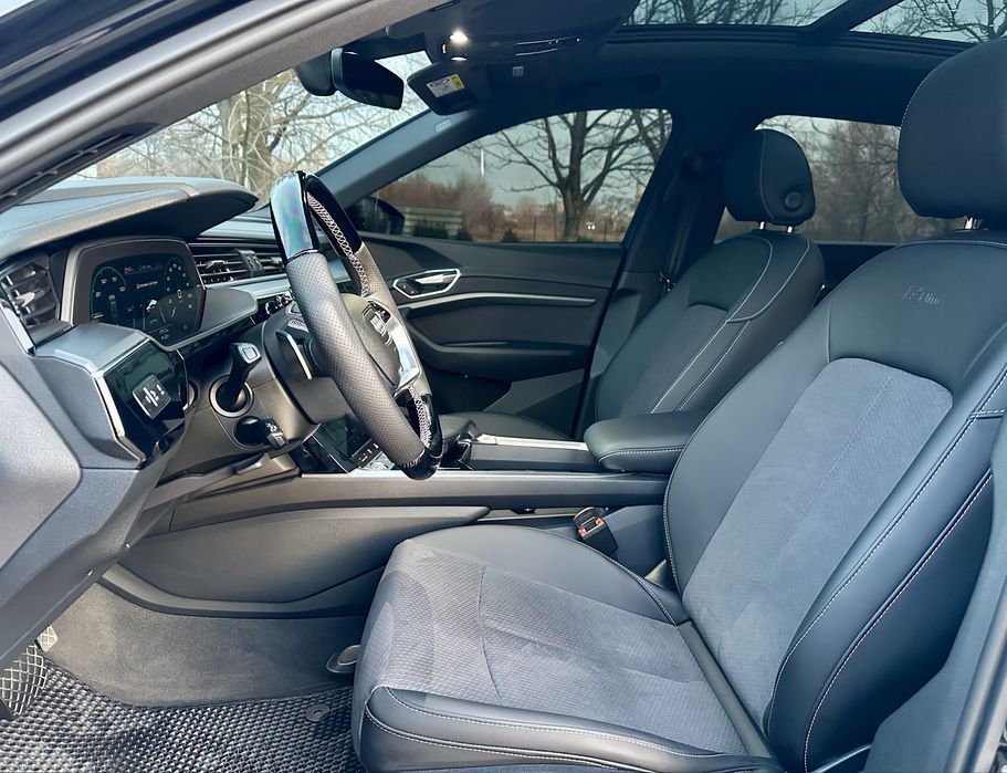 Audi E-tron 95kBt S-line 408л.с Quattro Европа Некрашена  Обмен