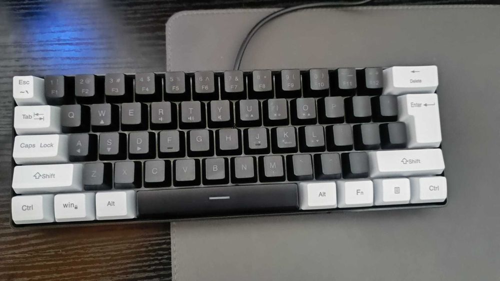 Teclado Gamer Mini RGB - Novo na Caixa (Usei só 1 dia)