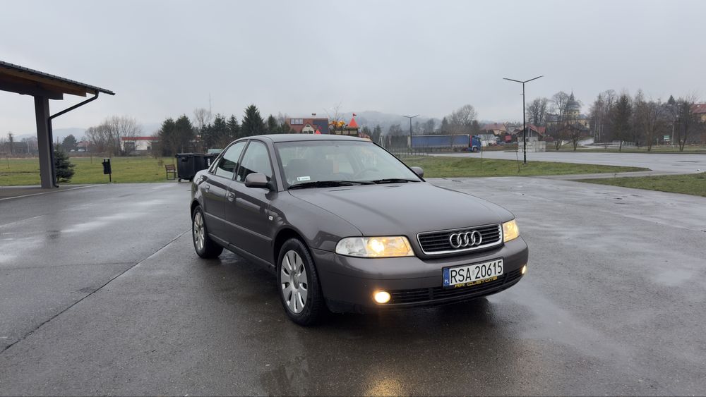 AUDI A4 B5 1.8 B+G 2000R