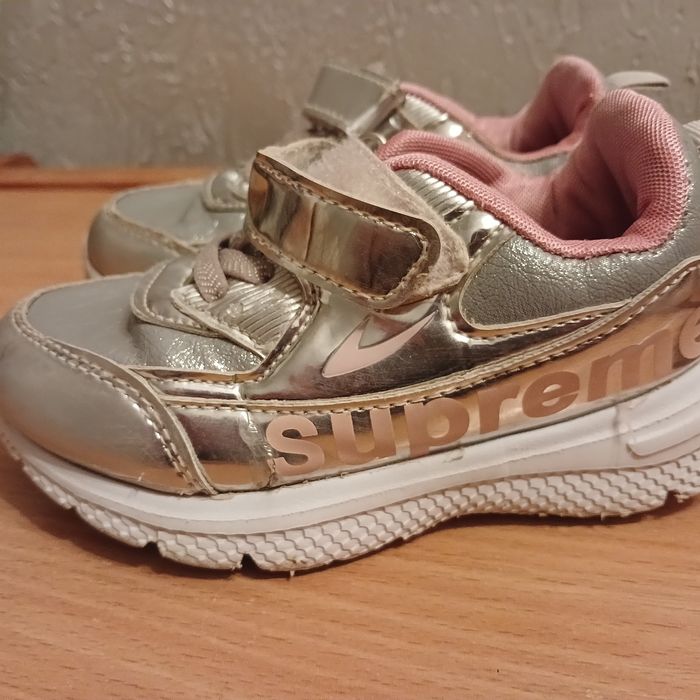 Кросівки для дівчинки