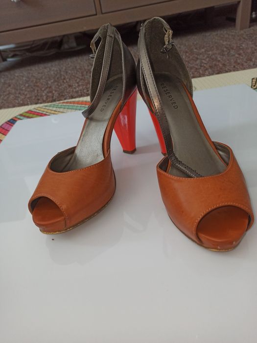 Buty sandały na obcasie. Szpilki. 38