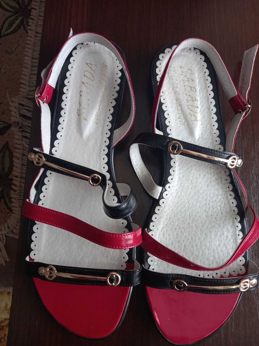 Босоніжки жіночі нові шкіряні