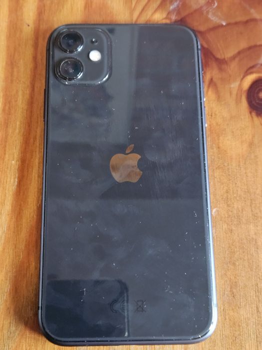 iPhone 11, 97% baterii