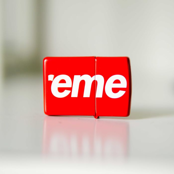 Supreme x Zippo - zapalniczka