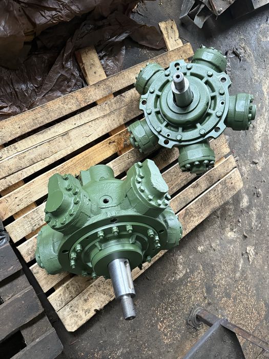 Гідромотори поворота 09.1500.000 (09.3100.000-01)