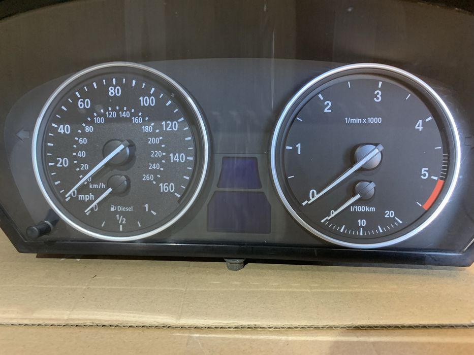 Приборна панель БМВ Е70 М57 2007 рік приборка прибори спідометр