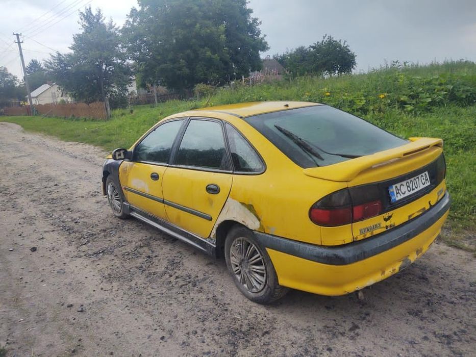 Renault Laguna ...