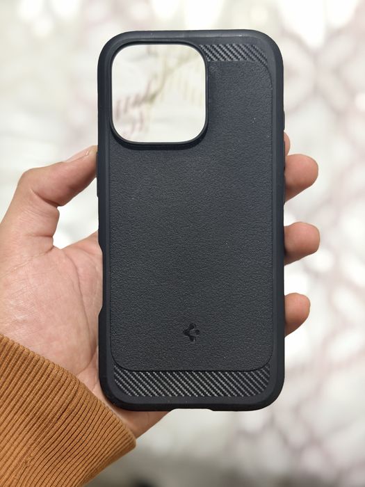 Capa Spigen iphone 16 Pro