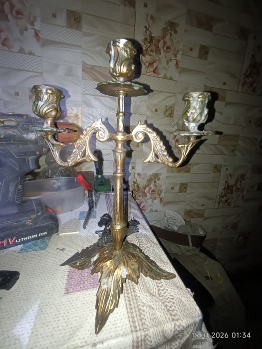 Подсвечник на три свечи латунь