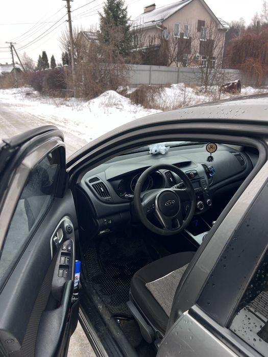Продам KIA Cerato 1.6газ/бенз