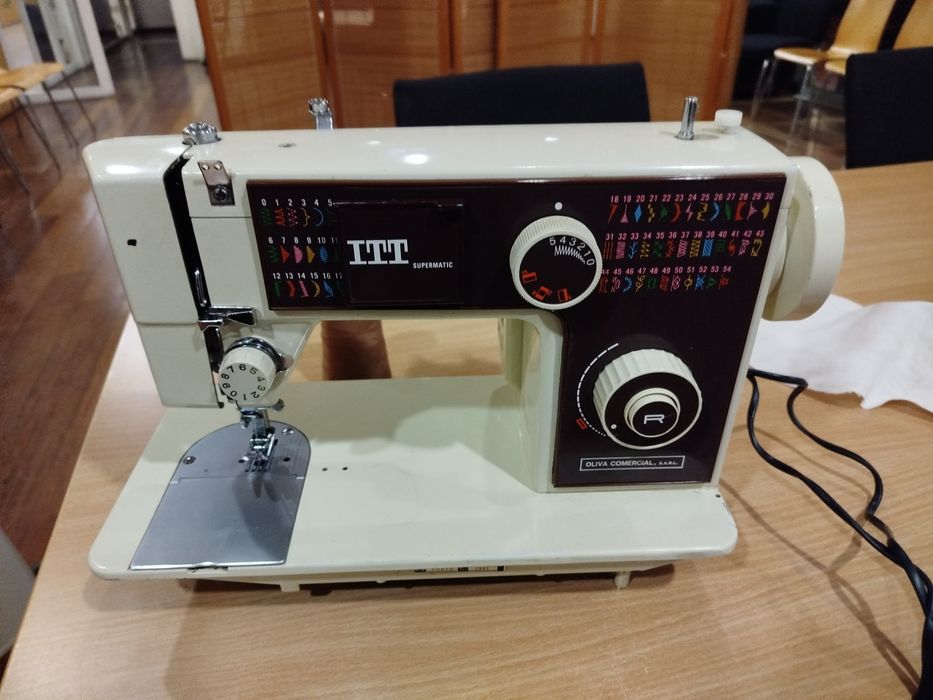 Máquina de costura