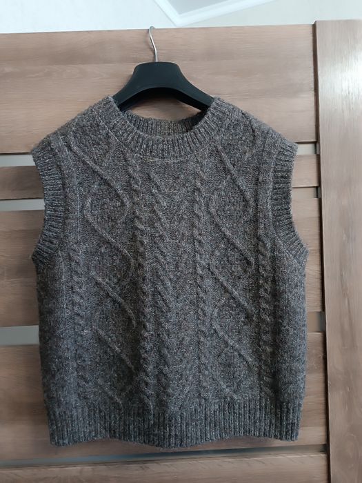 Мохерова шерстяна жилетка