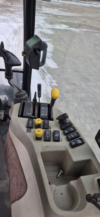 Traktorek John Deere 3720