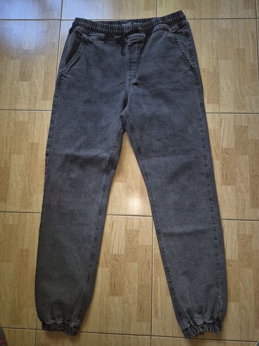 Фірмові Джинси джогери w30