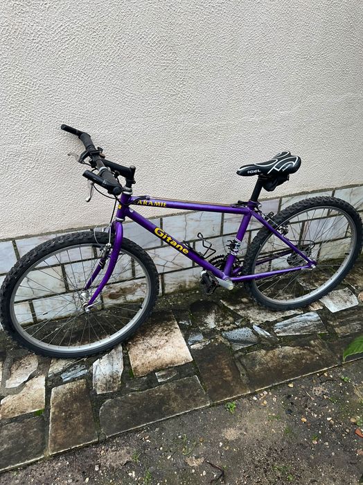 Bicicleta Shimano roxa