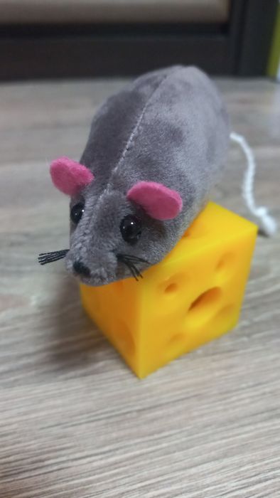 Мишенятко іграшка для котів