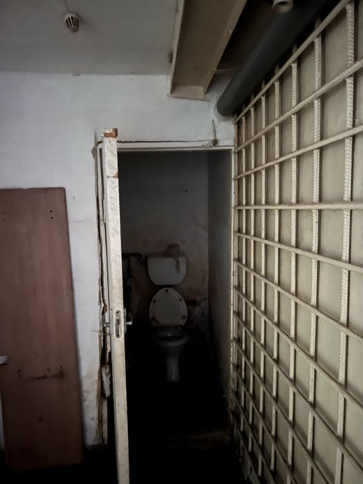 Продаж комерційного приміщ.цоколь-25 м2 /28 червня