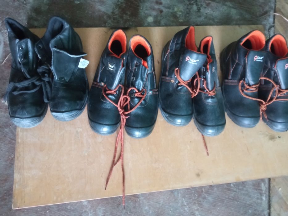 Продам рабочие ботинки