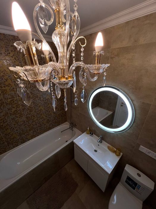 ЗДАМ VIP рівня в ЖК Крона Парк євродвохк.кв.Вул.Чорновола 8!