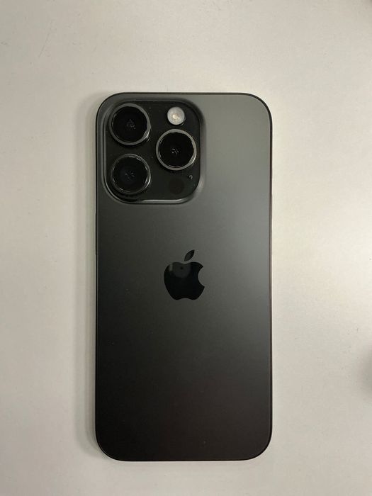 Sprzedam iPhone 15 pro 128 GB