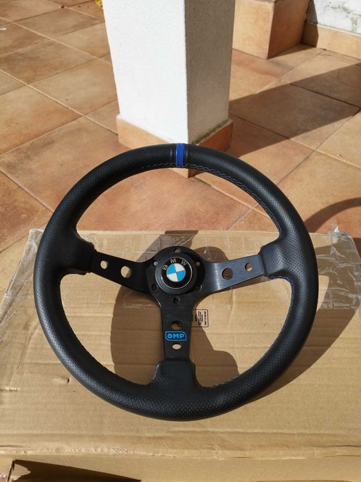 Volante BMW E30 com cubo