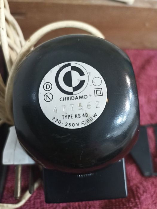 Silnik i pedał do maszyny