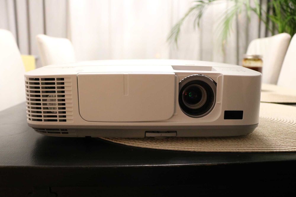 Проектор NEC NP-M311W б/в