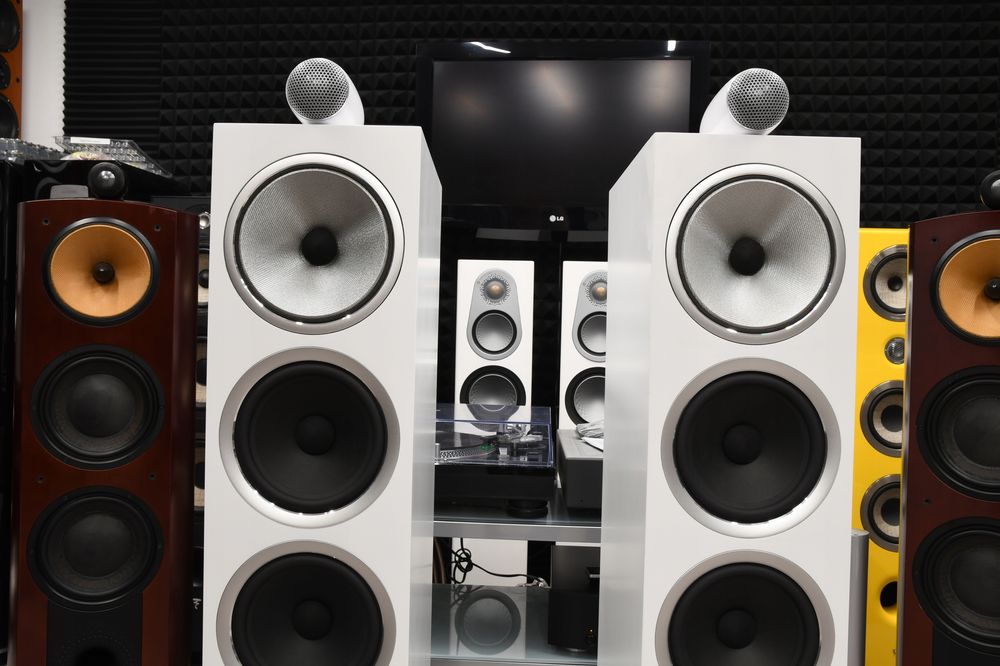 Kolumny Głośnikowe podłogowe stereo B&W Bowers & Wilkins 702 S2 białe