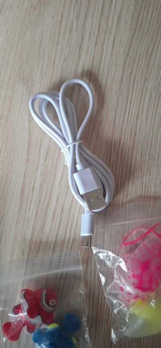 Lampa meduza LED bez pilota.