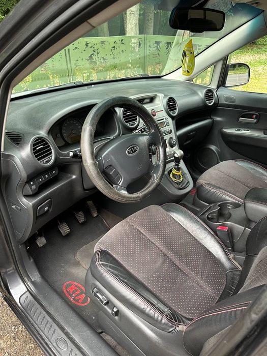 Продам Kia Carens 7мість