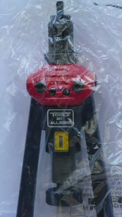 Alicate + porcas (M3 a M12) de cravar