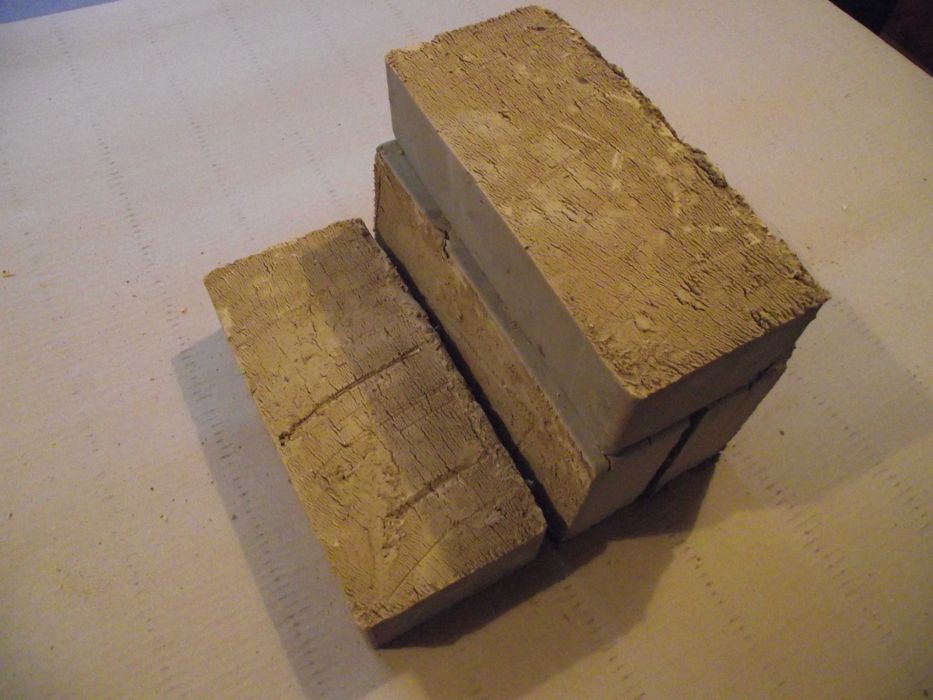 Glina w kostkach (sucha) 25 kg.