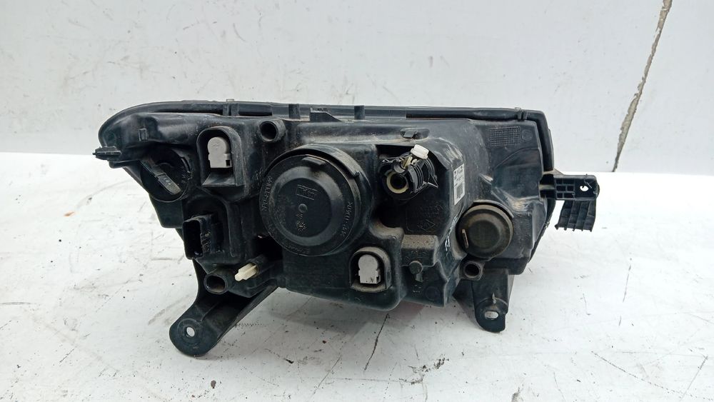 Ótica / farol esquerda DACIA Sandero II (5S_)