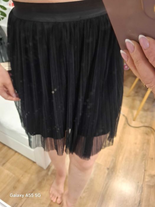 Czarna spodnica SINSAY