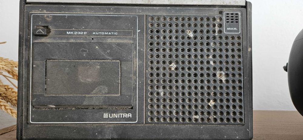 Stary magnetofon Unitra jak na zdjęciu