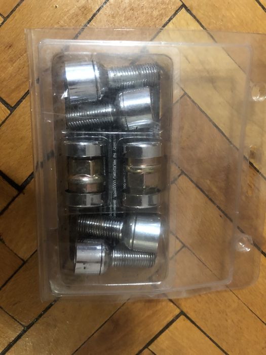 Продаю Секретки (болты)