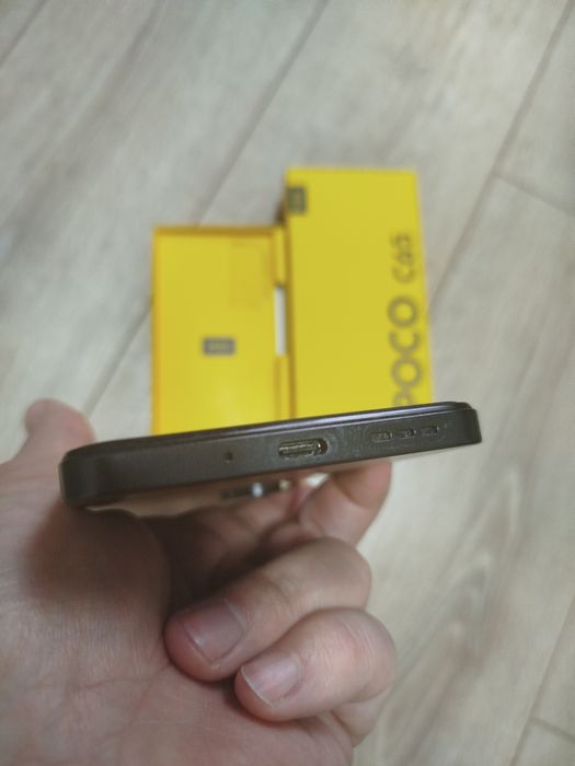 Телефон Poco C65, 8+4/256ГБ,  ідеальний стан.