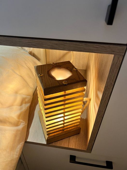 Ręcznie wykonana lampka – idealna do sypialni i salonu