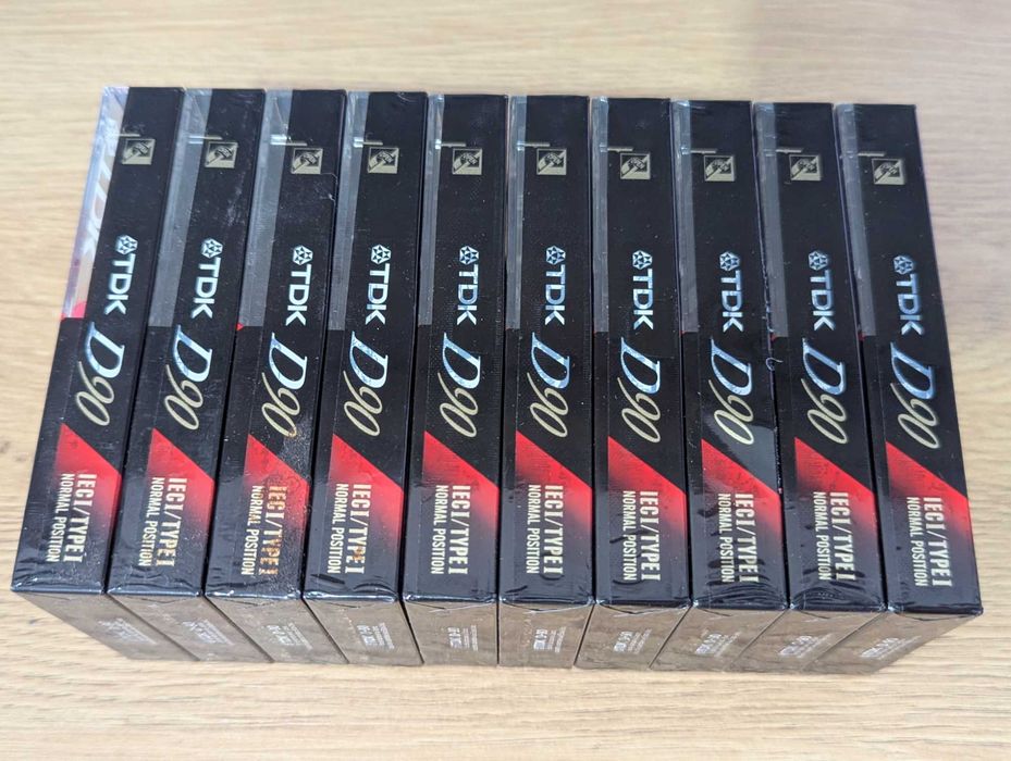 Аудіокасеты аудио кассеты лот 10шт. TDK D90 High Output (на болтах)