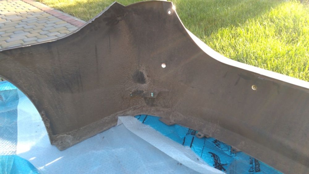 Бампер задній тойота корола 2016