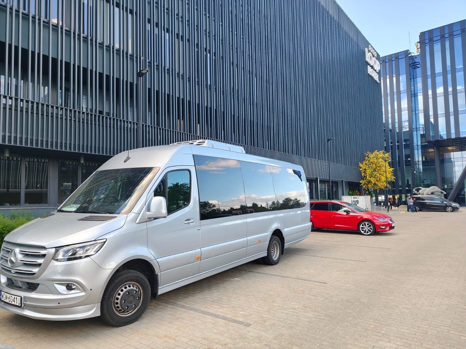 Wynajem busów i autokarów